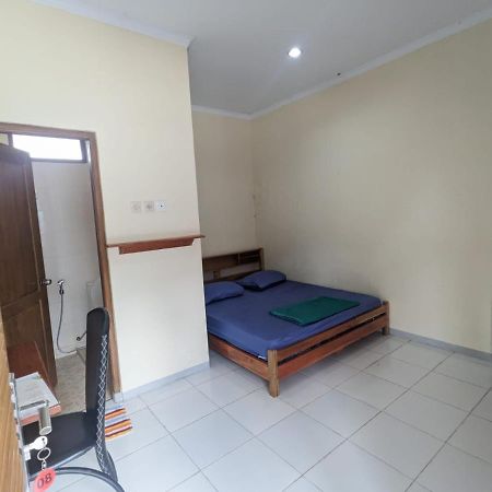 Rumah Pagar Merah Homestay Yogyakarta Dış mekan fotoğraf