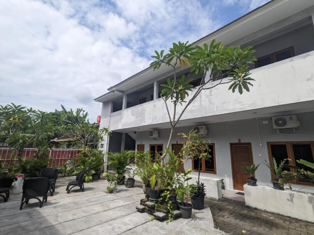 Rumah Pagar Merah Homestay Yogyakarta Dış mekan fotoğraf